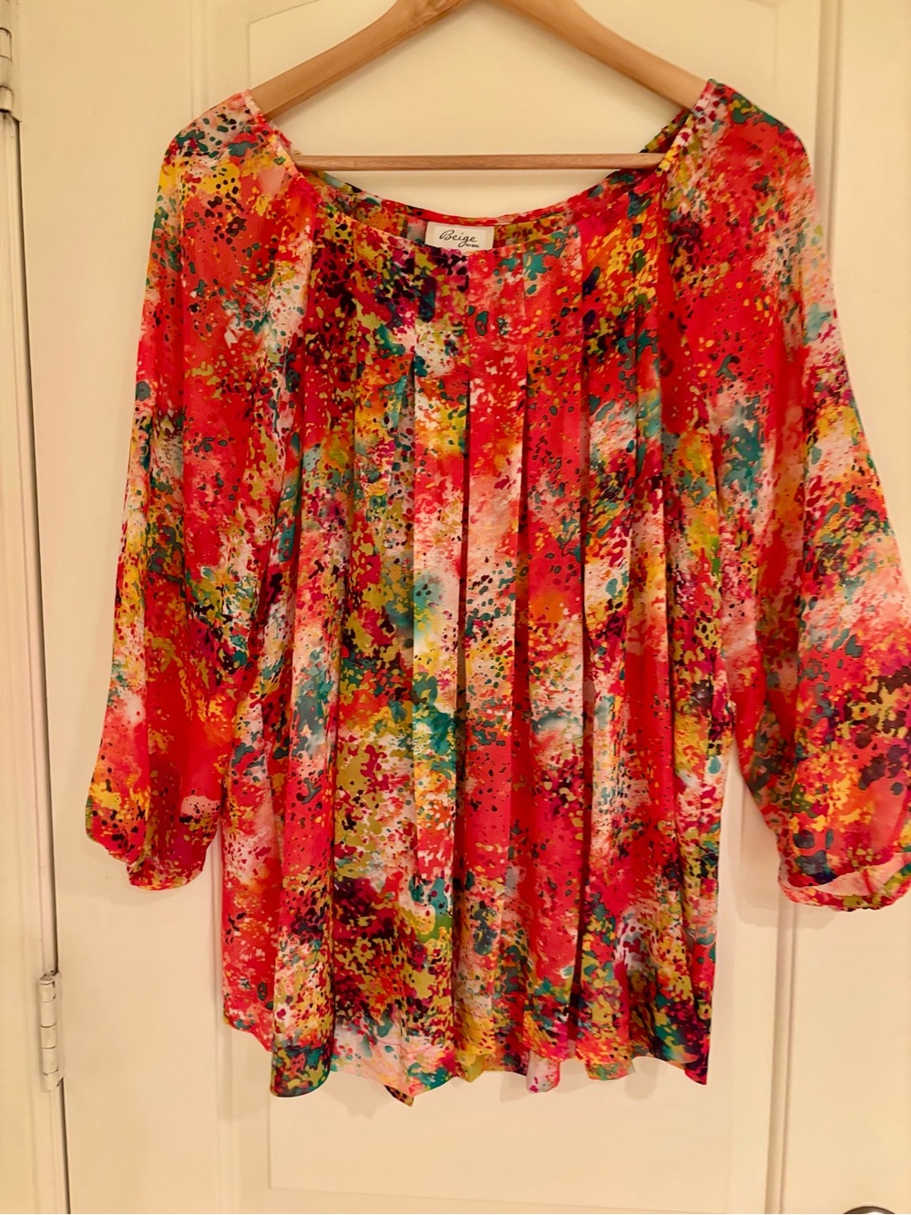 Beige by ECI Watercolor Splatter Print Pleated Boho Blouse Size S